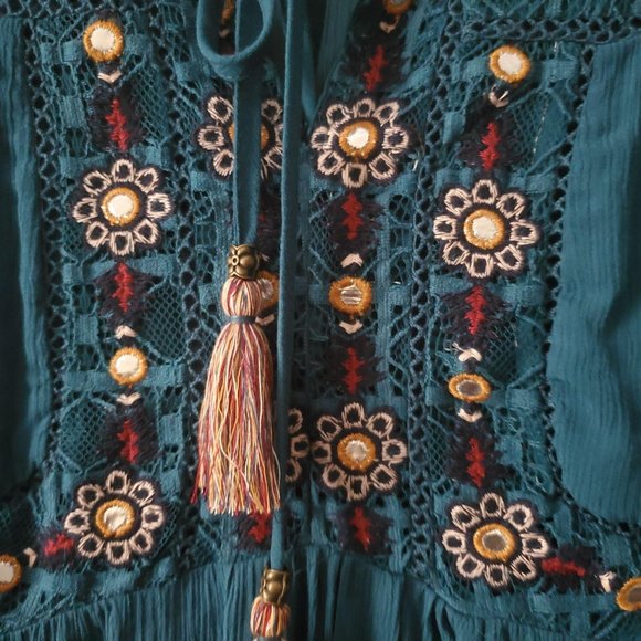 Knox Rose Womens XS Boho Top Lg Bell Sleeve Embroidered W/ Tassels Blue Green - Picture 3 of 13